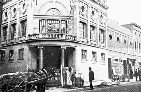 Front of the Queens during building